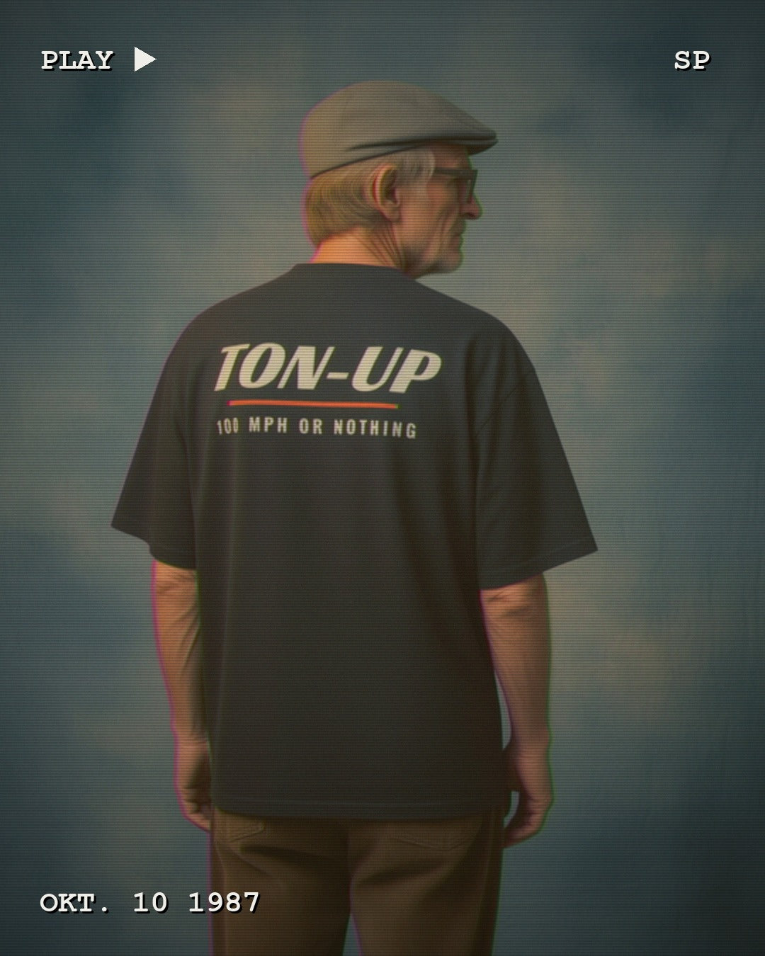RIDERS GONNA RIDE® T-Shirt TON-UP – Modelfoto im VHS-Look