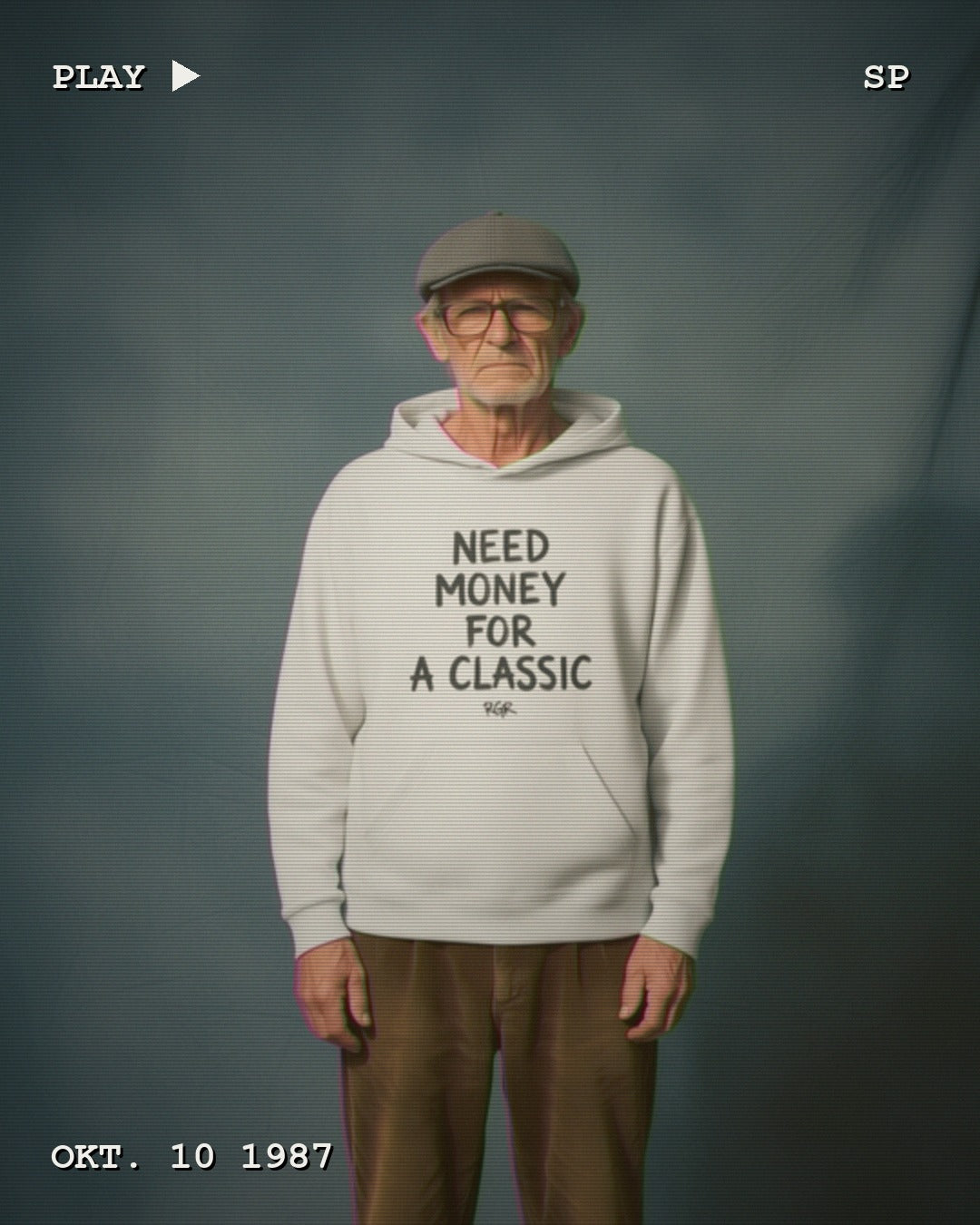 RIDERS GONNA RIDE® Hoodie NEED MONEY FOR A CLASSIC – Modelfoto im VHS-Look